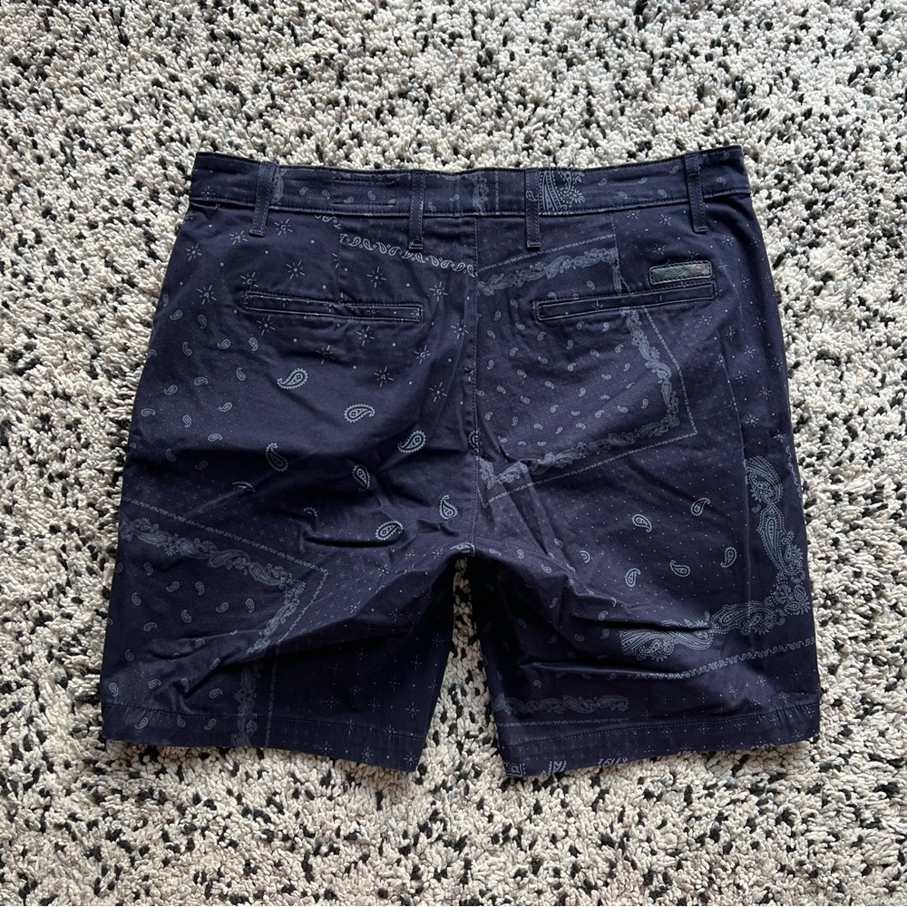 Adriano Goldschmied AG The Wanderer Shorts Navy Blue Bandana Print Stretch 36 - Picture 12 of 12